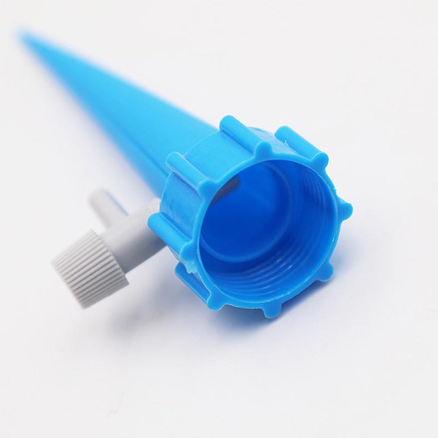 7412 Plant Watering Spikes Self Watering Spikes Water Dripper For Plants Adjustable Plant Watering Devices With Slow Release Control Valve Switch (1pc)